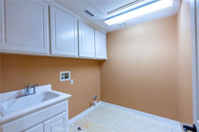 14145 Prairie Creek Pl, House other with 6 bedrooms, 5 bathrooms and 4 parking in Eastvale CA | Image 46