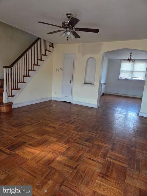 3035 Glenview St, PHILADELPHIA, PA, 19149-2504 | Card Image