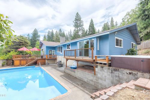 565 Henley Way, Ashland, OR, 97520-3119 | Card Image