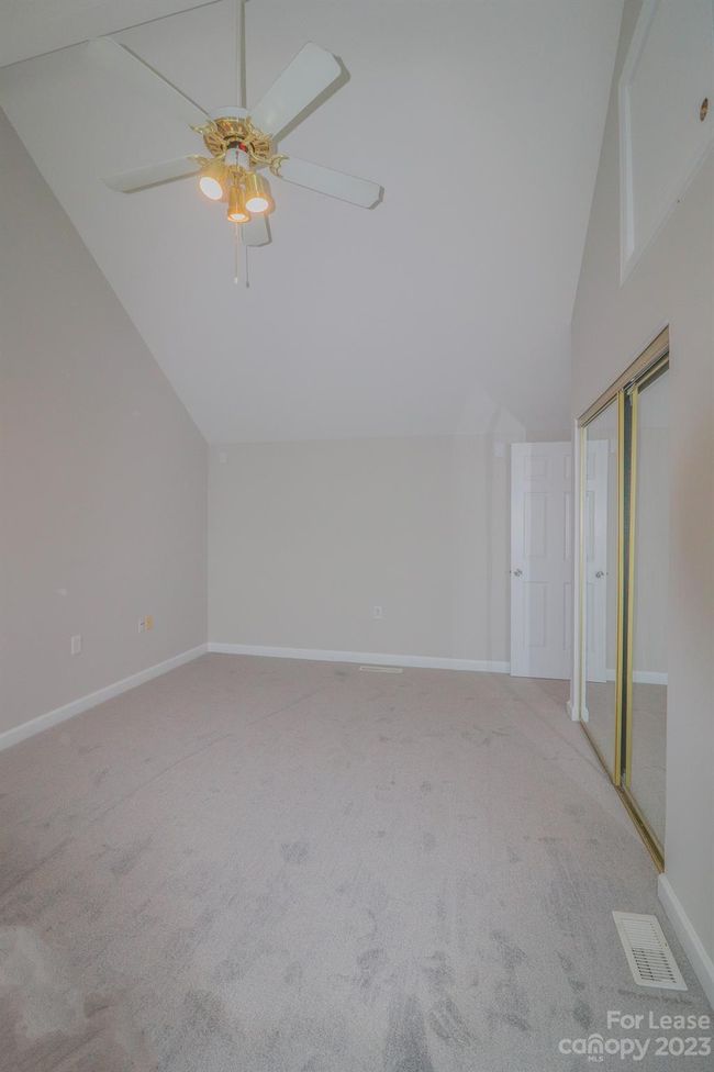 14055 Queens Harbor Rd, Townhouse with 3 bedrooms, 4 bathrooms and null parking in Charlotte NC | Image 9
