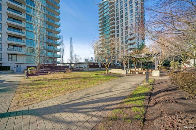 2401 - 2232 Douglas Road, Condo with 2 bedrooms, 2 bathrooms and 2 parking in Burnaby BC | Image 24