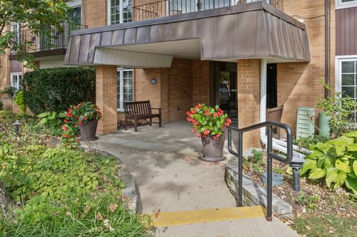 apt-3e-441 N Park Blvd, Glen Ellyn, IL, 60137-4649 | Card Image