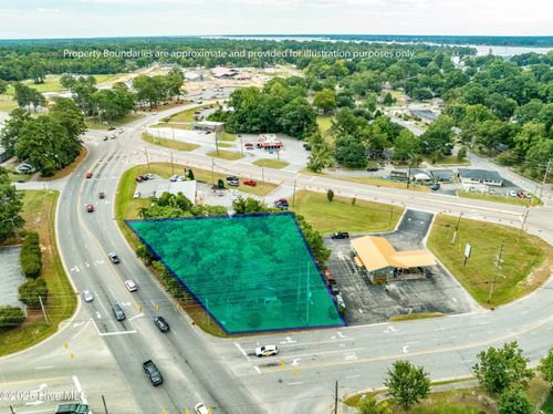 1105 Highland Dr, Washington, NC, 27889-3773 | Card Image