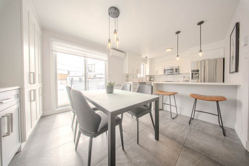 238 Rue De Lublin, Laval, QC, H7M4K1 | Card Image