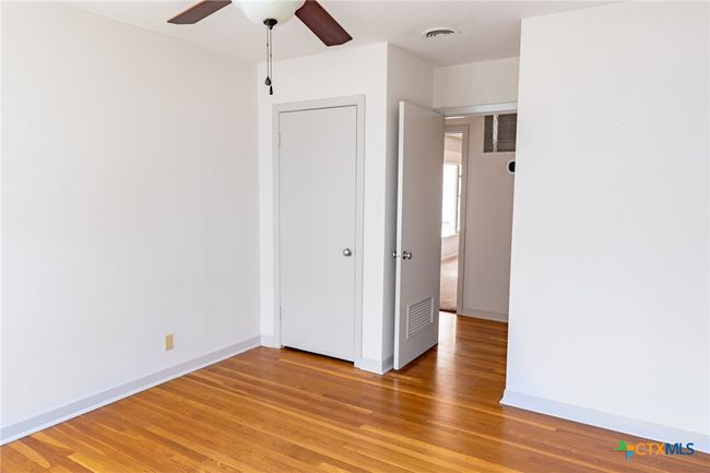 1307 N Main St, House other with 3 bedrooms, 2 bathrooms and null parking in Victoria TX | Image 20