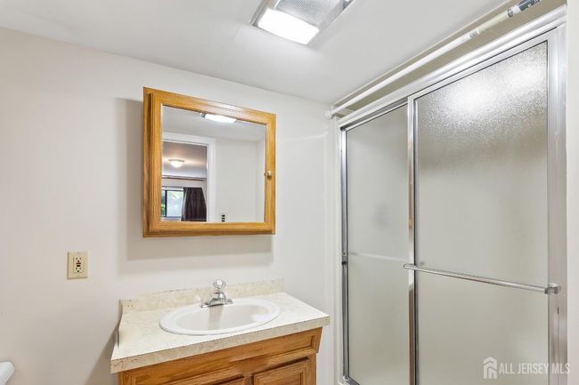 144 Goldmine Ln, Townhouse with 3 bedrooms, 4 bathrooms and null parking in Old Bridge NJ | Image 19