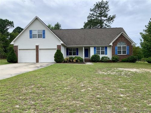 8229 Foxtrail Dr, Fayetteville, NC, 28311-8915 | Card Image