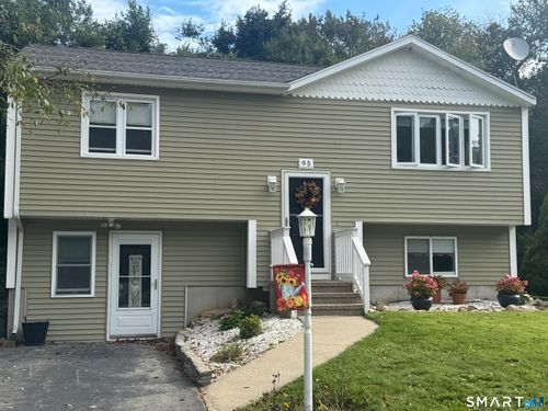 95 Cottonwood Ln, Uncasville, CT, 06382-2009 | Card Image