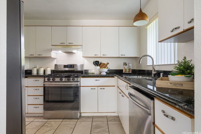 APT-1605 - 91-1058 Kekuilani Loop, Condo with 2 bedrooms, 2 bathrooms and 2 parking in Kapolei HI | Image 7