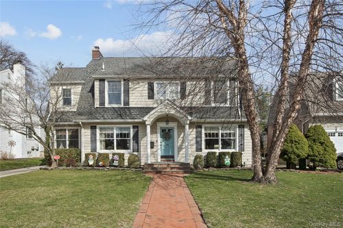 103 Garden St, Garden City, NY, 11530-6506 | Card Image