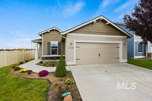 4710 W Silver River St, Meridian, ID, 83646-6894 | Card Image