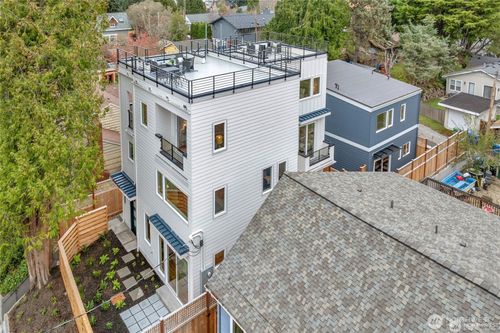 b-4048 32nd Ave W, Seattle, WA, 98199-1653 | Card Image