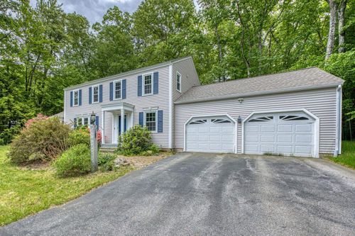 11 Brek Dr, Merrimack, NH, 03054-4506 | Card Image