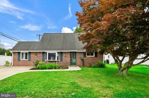 7 Misty Pine Rd, LEVITTOWN, PA, 19056-3627 | Card Image