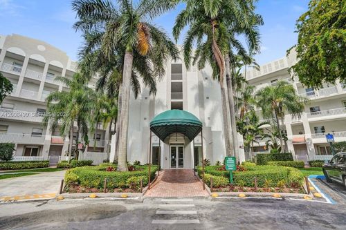 203-10750 Nw 66th St, Doral, FL, 33178-3773 | Card Image