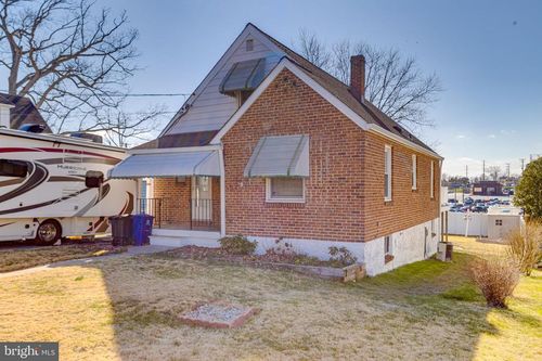 9606 9th Ave, PARKVILLE, MD, 21234-1843 | Card Image