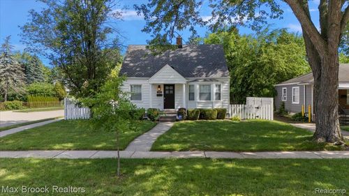 303 Midland Blvd, Royal Oak, MI, 48073-2612 | Card Image