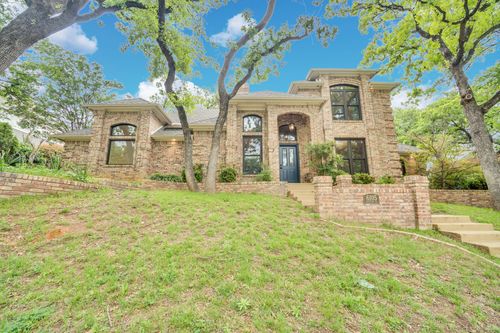 6105 Waterview Dr, Arlington, TX, 76016-2047 | Card Image