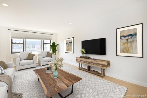 5o-3 Birchwood Ct, Mineola, NY, 11501-4511 | Card Image