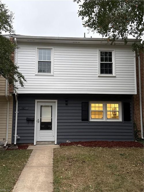 872 Westminster Lane, Virginia Beach, VA, 23454 | Card Image