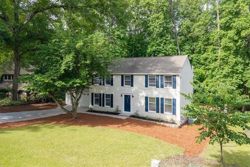 9470 Hillside Dr, Roswell, GA, 30076-2824 | Card Image