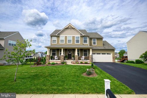 24 Furlong Rd, DOUGLASSVILLE, PA, 19518-9743 | Card Image