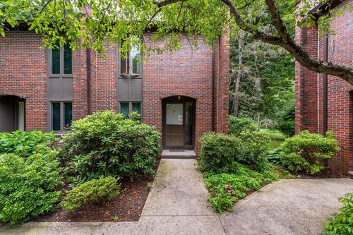 6-6 Webster Ct, Amherst, MA, 01002-2834 | Card Image