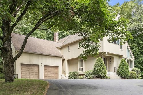 33 Valley Rd, Southborough, MA, 01772-1306 | Card Image