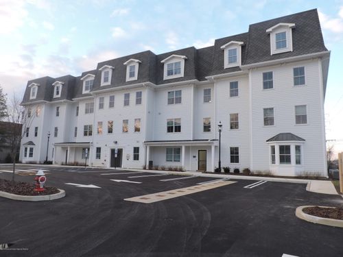 405-92 Drs James Parker Blvd, Red Bank, NJ, 07701-1482 | Card Image