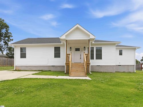 101 Elmer St, Greer, SC, 29651-2618 | Card Image