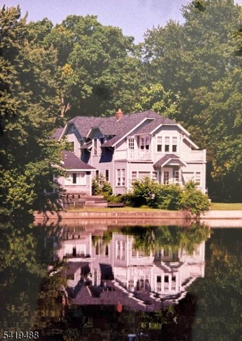 20 Seneca Trl, Denville, NJ, 07834-1108 | Card Image