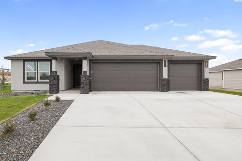 10402 Kokanee Dr, Pasco, WA, 99301 | Card Image