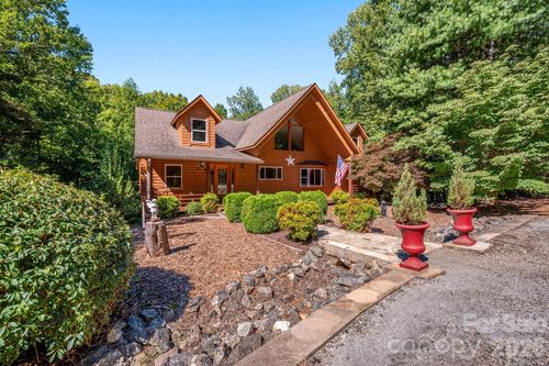 143 Rosewood Ln, Rutherfordton, NC, 28139-8490 | Card Image