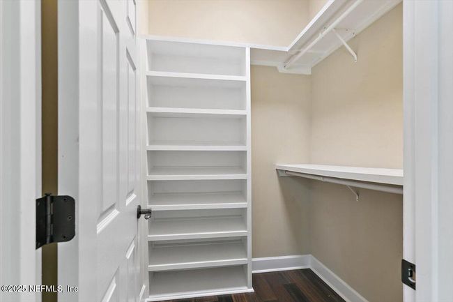 BR 2 closet | Image 23