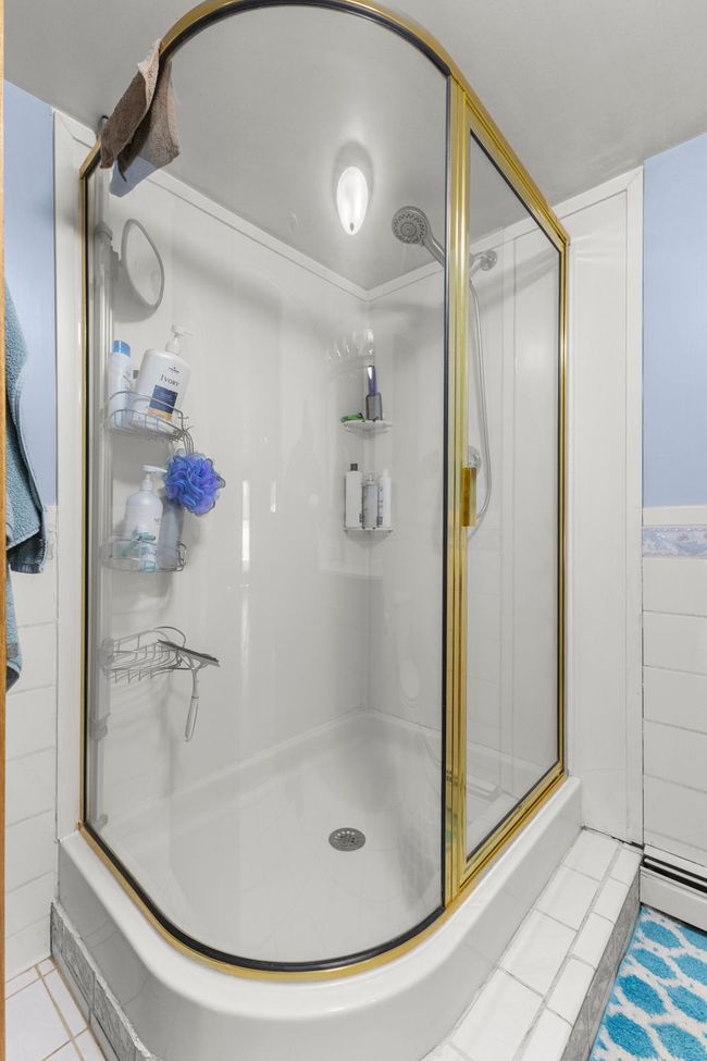 Stand up shower in full bath | Image 16