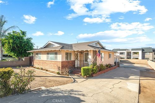 1221 W 10th St, Corona, CA, 92882-3903 | Card Image