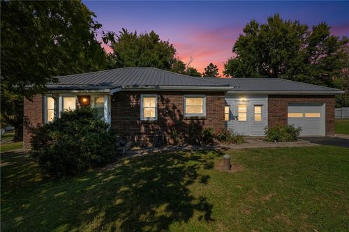 105 Williamson Rd, Greenville, PA, 16125-1137 | Card Image