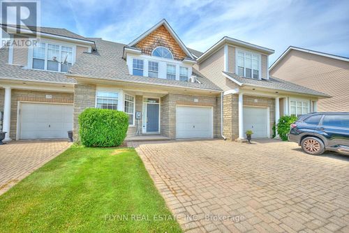37 Shaws Lane, Niagara-on-the-Lake (Town), ON, L0S1J0 | Card Image