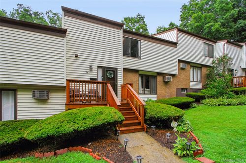74-3 Hook Rd, Poughkeepsie, NY, 12601-7309 | Card Image