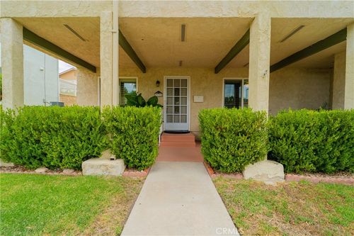 19722 Avenue Of The Oaks, Newhall, CA, 91321-1415 | Card Image