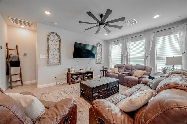 Living Room | Image 6