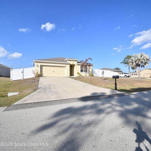 439 Gancedo Street Sw, PALM BAY, FL, 32908 | Card Image