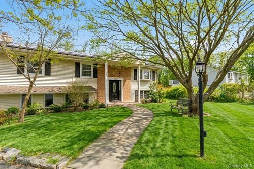 96 Fairmont Rd, Mahopac, NY, 10541-3633 | Card Image