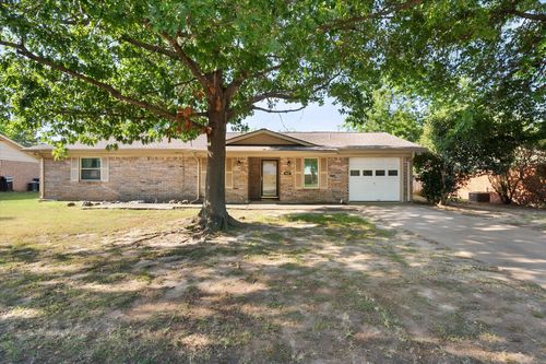 419 Carol Ave, Corsicana, TX, 75110-1301 | Card Image