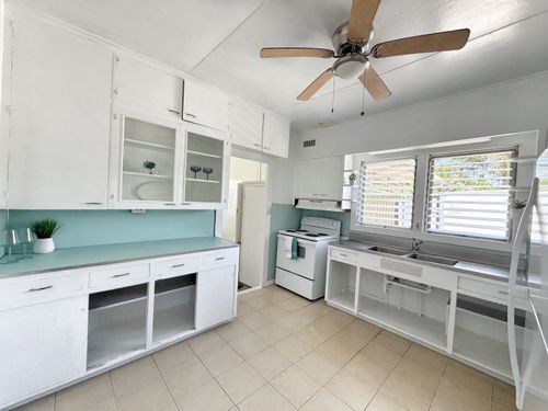 77 Iwalani St, HILO, HI, 96720-5466 | Card Image