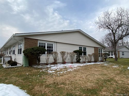 a-274 Berwick Ct, Ridge, NY, 11961-1106 | Card Image