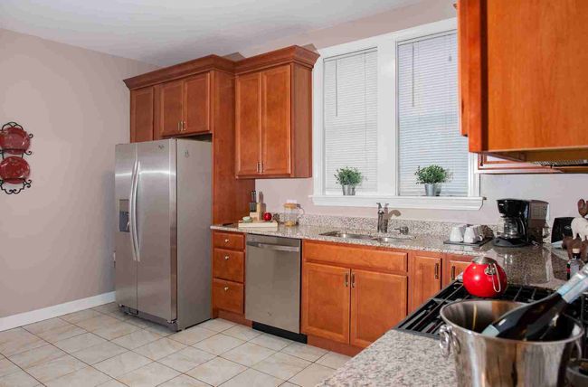 2 - 2213 W Addison St, Condo with 3 bedrooms, 1 bathrooms and 2 parking in Chicago IL | Image 9