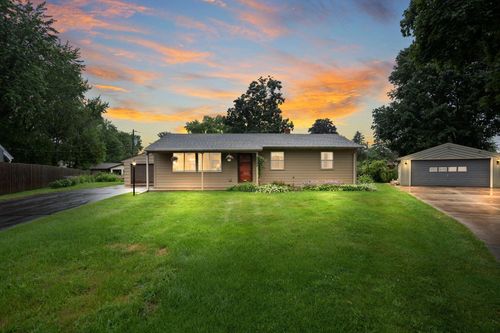2295 Sierra Dr, White Bear Lake, MN, 55110-4424 | Card Image