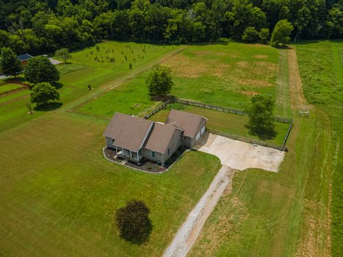 7599 Beech Hill Rd, Pulaski, TN, 38478-7025 | Card Image