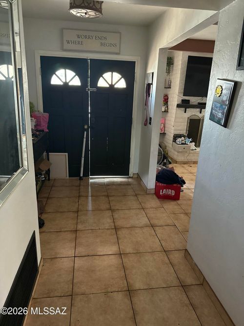 8919 E Kenyon Drive, Tucson, AZ, 85710 | Card Image